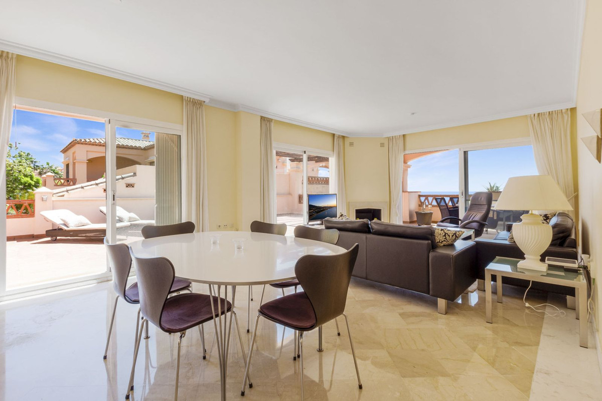 bb915d1cb19341576dcdc994b81ab9c5