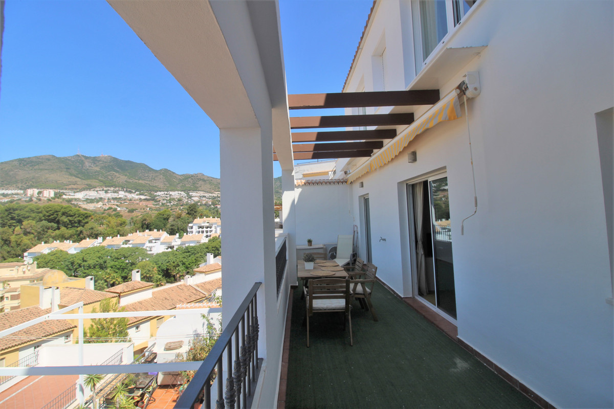 bb915d1cb19341576dcdc994b81ab9c5