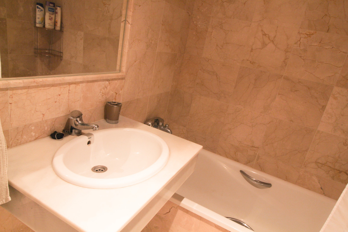 11d12f2f454f2f5e9b981fdd8b901d51