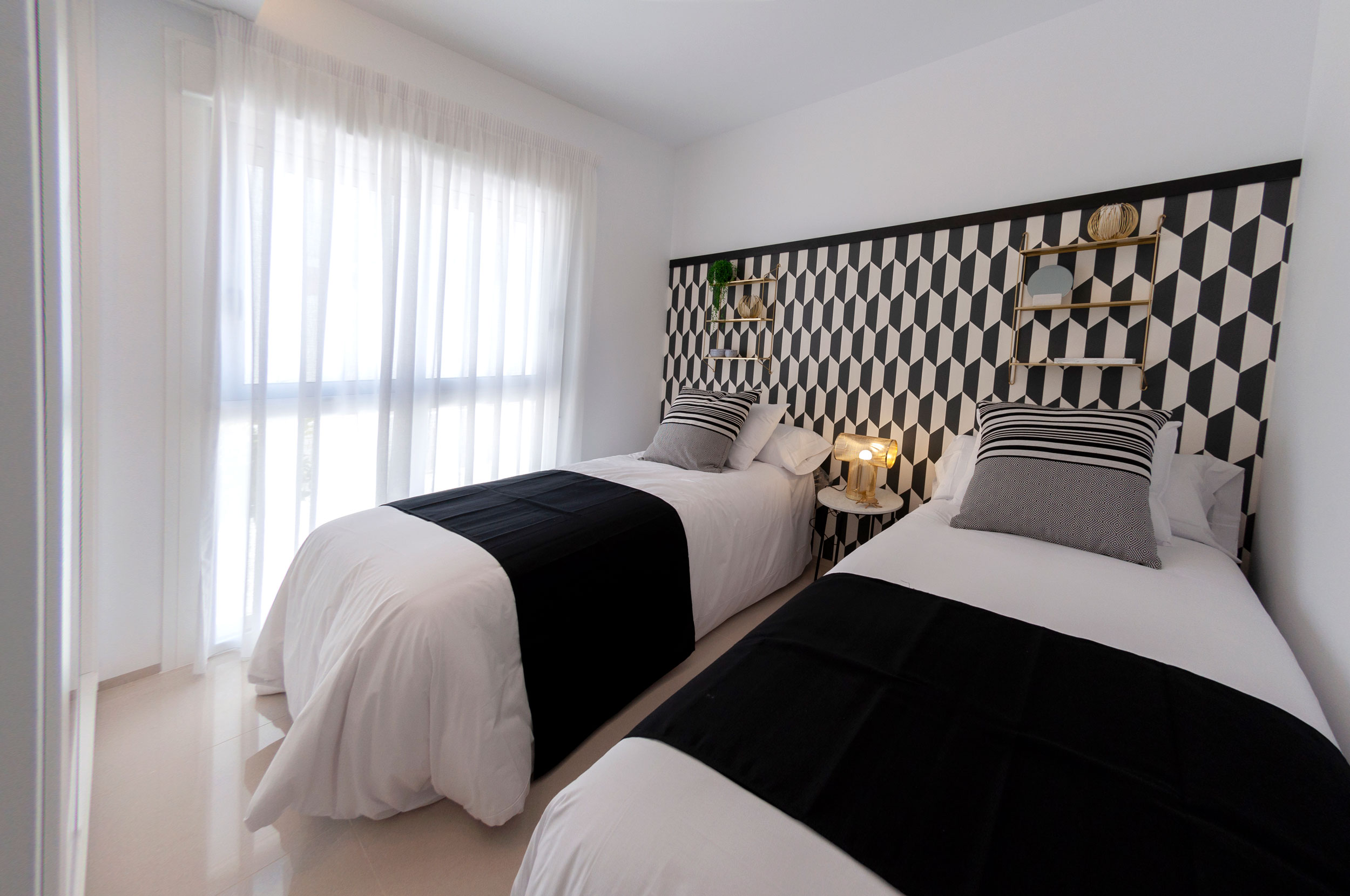 o_1e84hmq1549iam16vi1v7rg5p4a