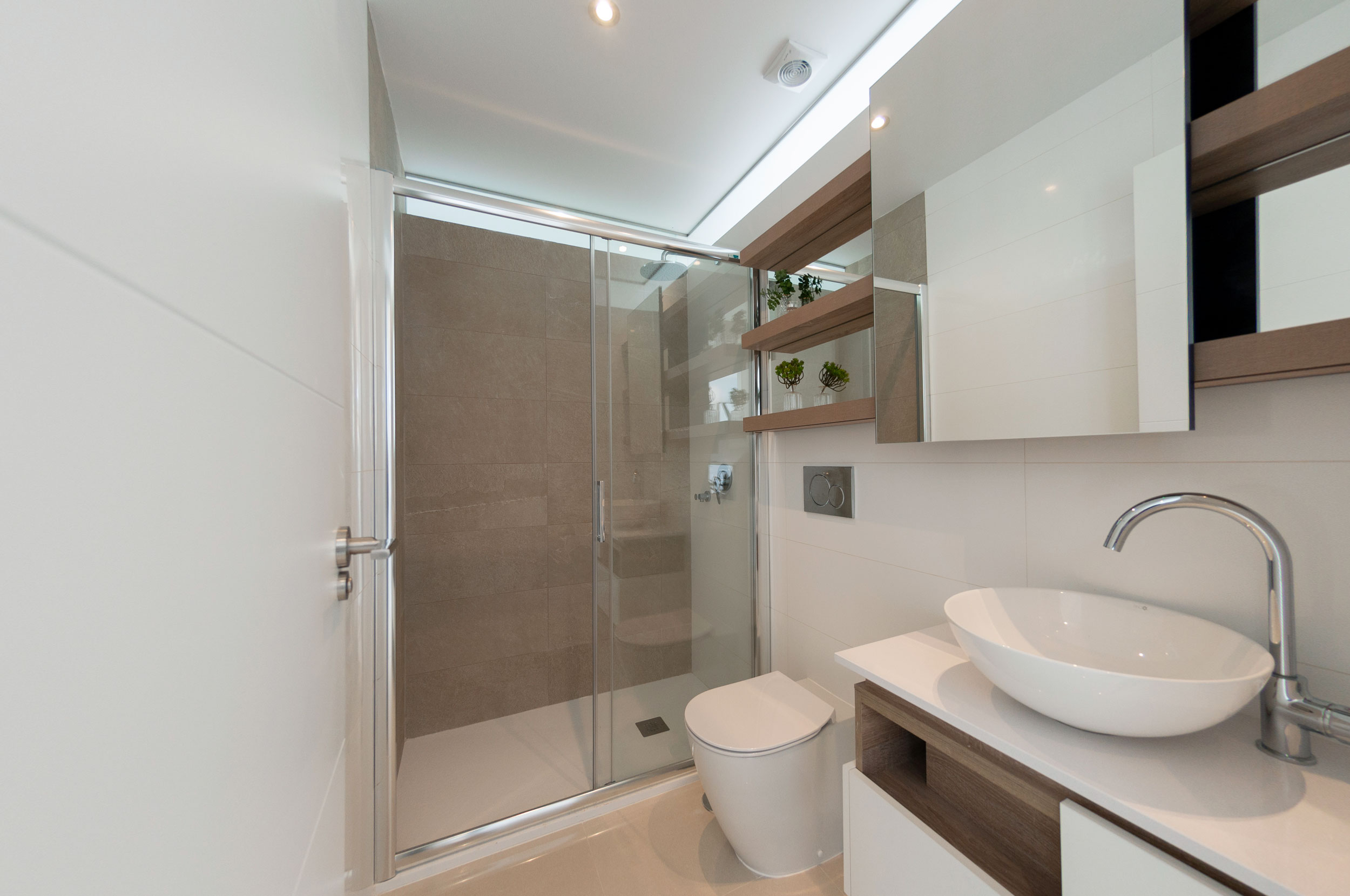 o_1e84hmq156mefpk11vjen777u4e