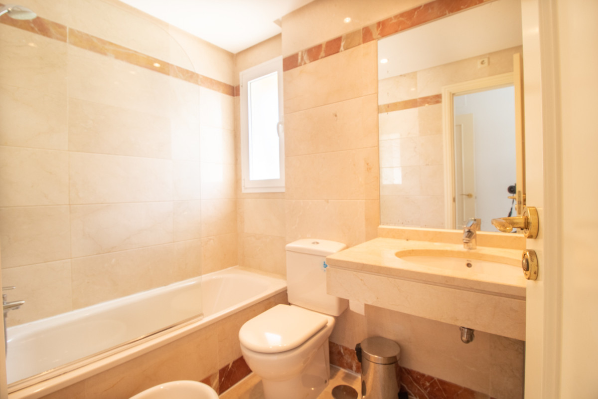 467d0cee5b725f3ef65f102a0c2e69c0