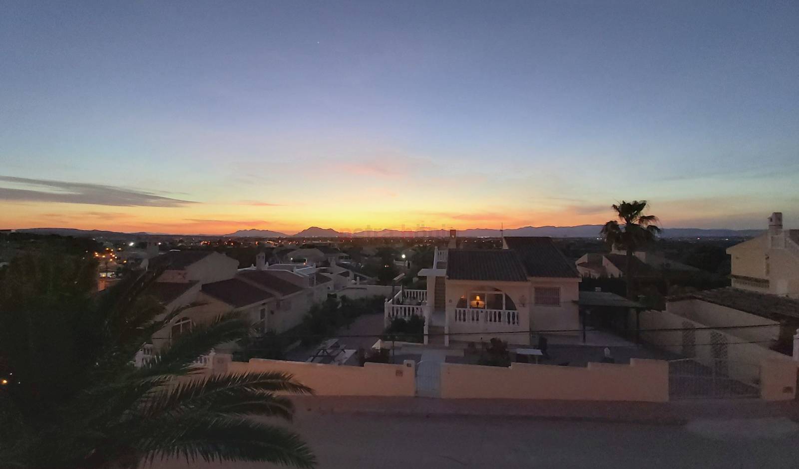 o_1g74dcp0uh29fht14buls41e0d2g_w_1700x940