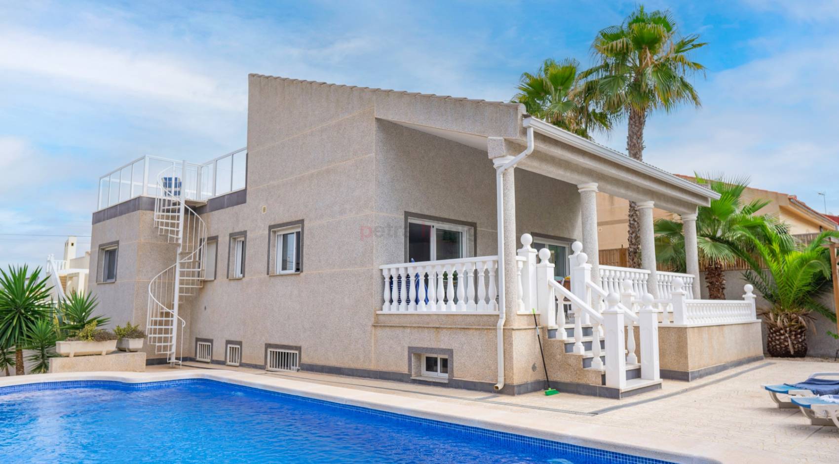 o_1g7f0jv911top1afp1vmb950otk2q_w_1700x940