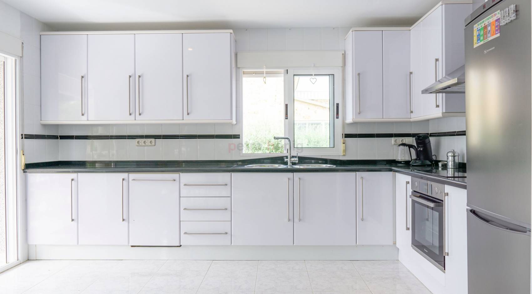 o_1g7f0jv91numbun1hra122613j333_w_1700x940