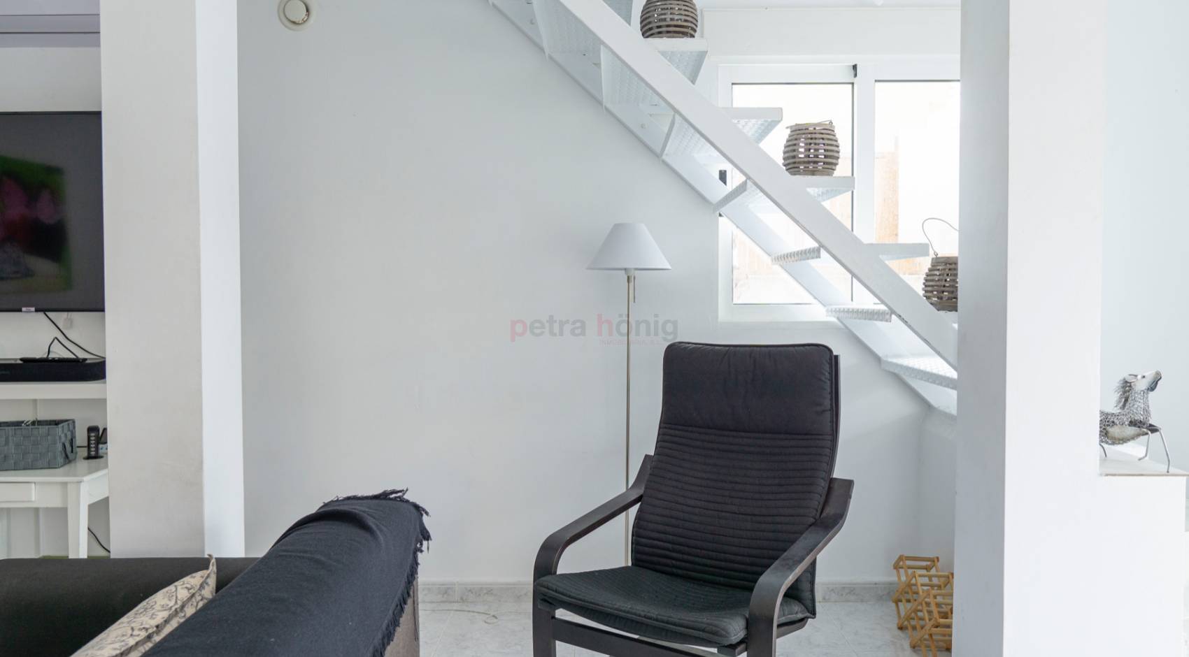 o_1g7f0jv91t46129dmc41jbps7k30_w_1700x940