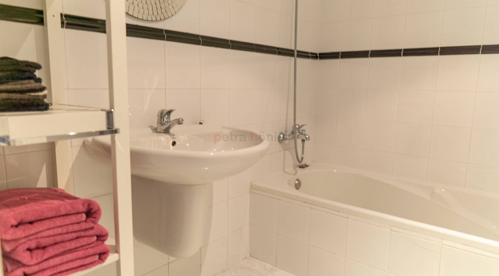 o_1g7f0jv92gn0qiq15qhjc918qj3j_w_1700x940