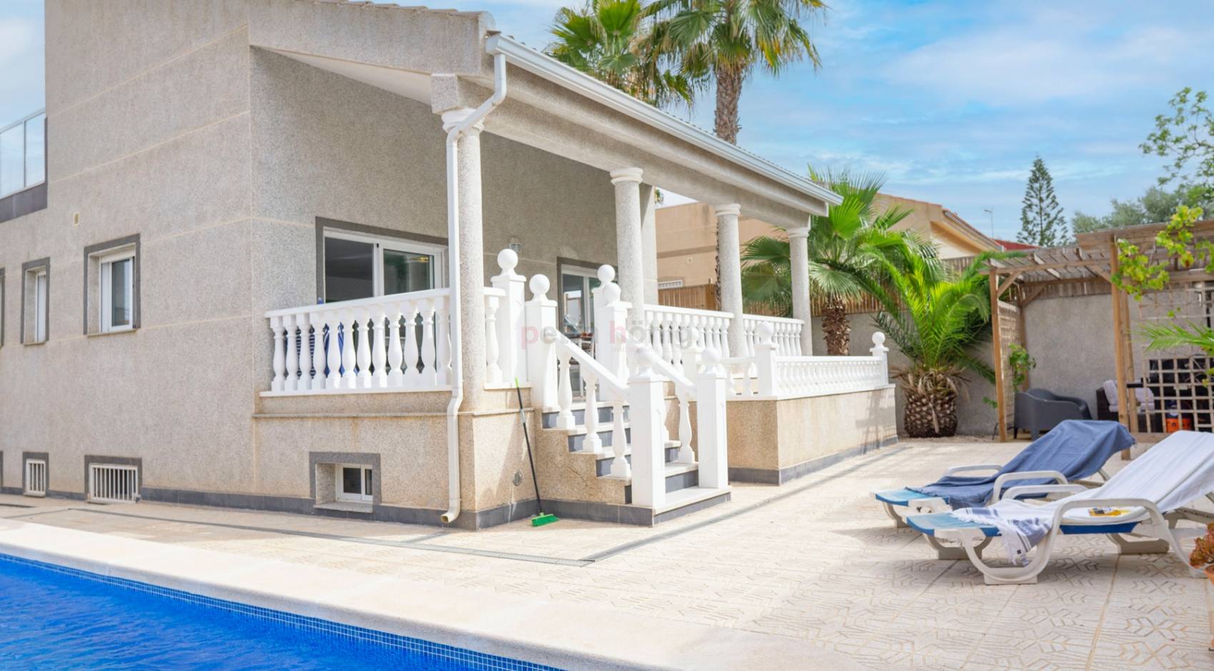 o_1g7f0jv92rr7ajqe031ce9r3e41_w_1700x940