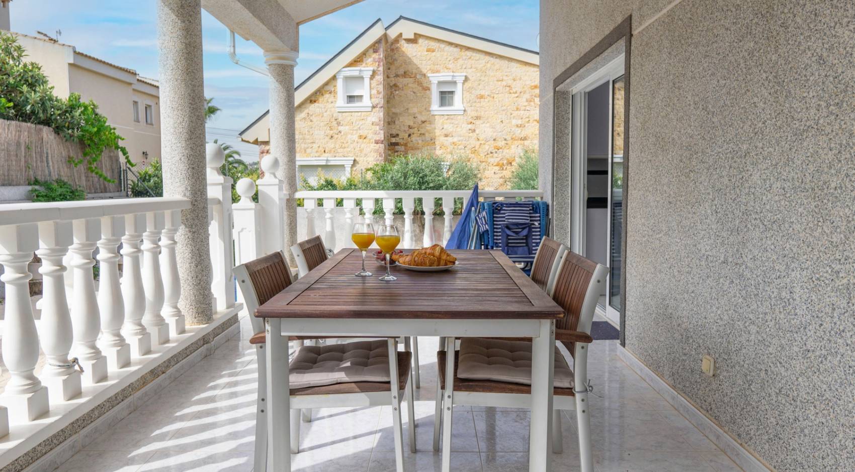 o_1g7f0jv92vai1sd32nj1ro39663u_w_1700x940