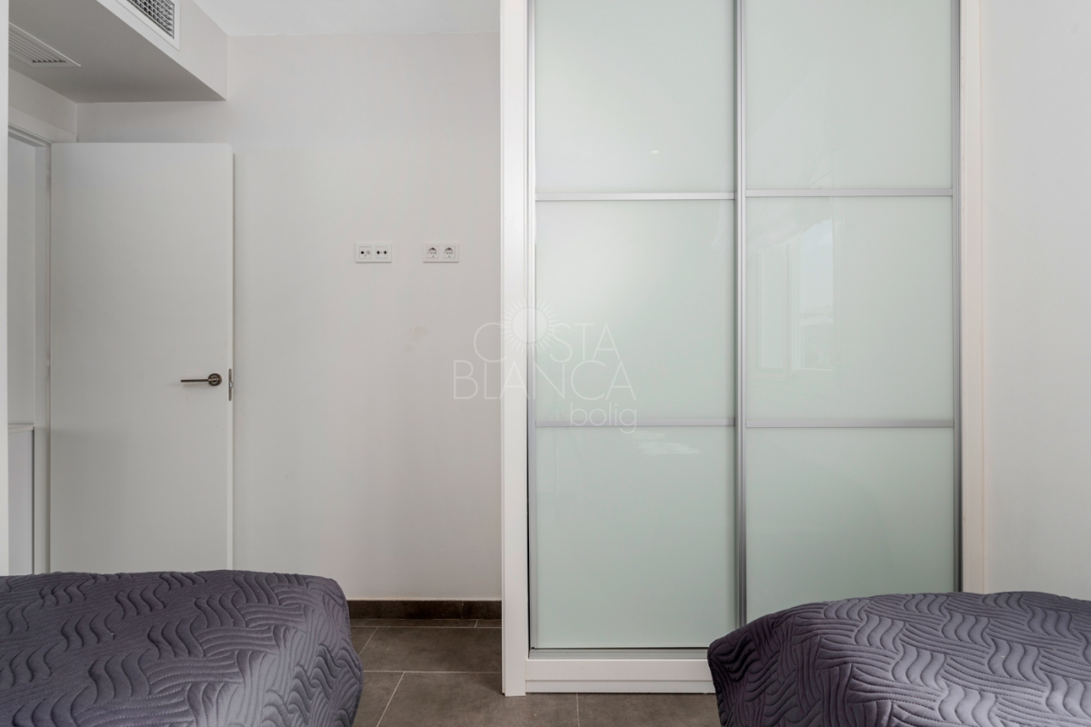 798bf21c7057f9f41649e131bf474ad8_w_1200x800