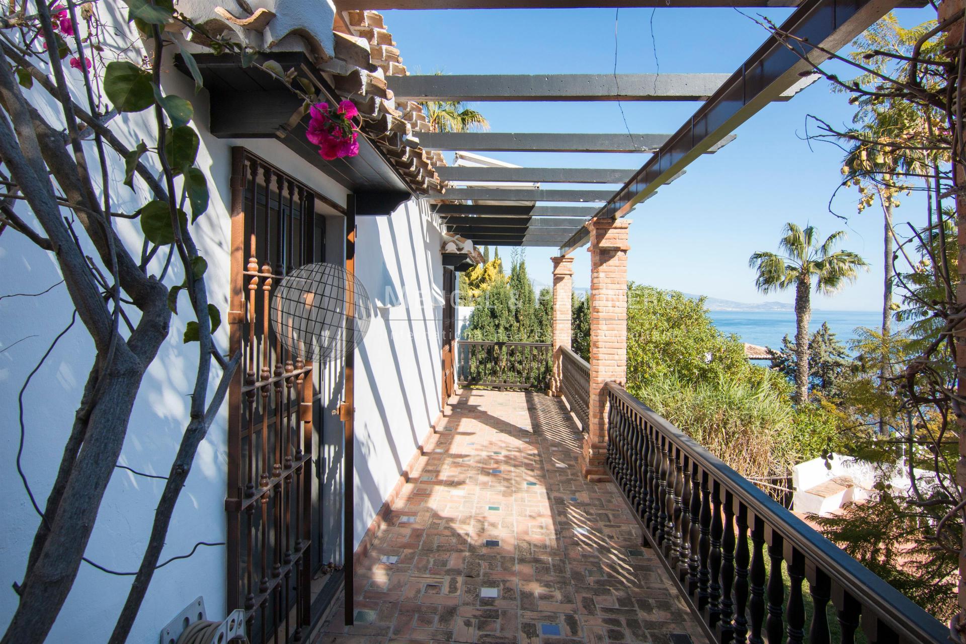 356fa056c832dabd71f039f3c67a07b27802f7e52801a984e358216c2a9cdca39ea5ecd4c6a