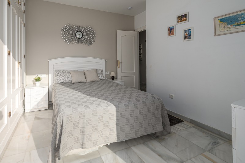 BZPAAP6939_167490_800_V0_F6E0