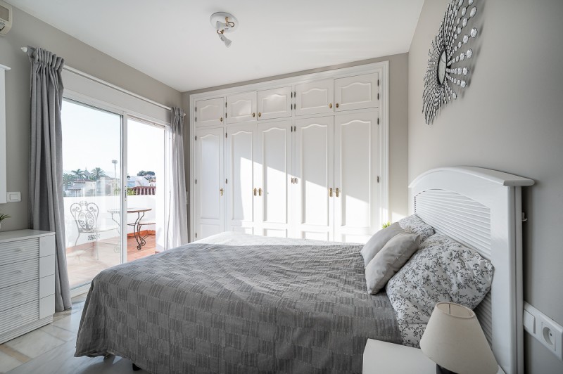 BZPAAP6939_167492_800_V0_CE53