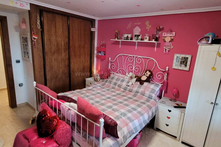 o_1g10qhap319eo100t1de719ah1fqk7e_w_900x600