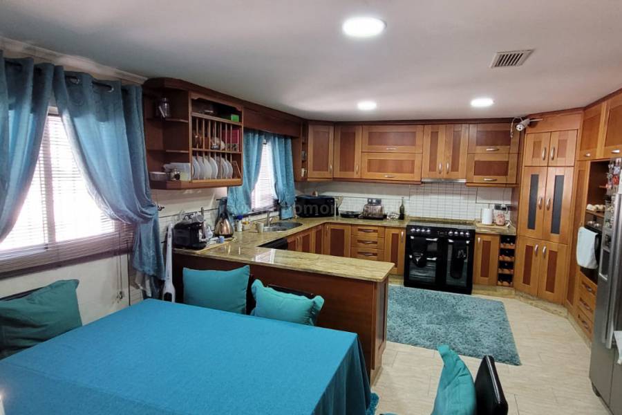 o_1g10qhap3cpgk6j1sfvbmq8297d_w_900x600