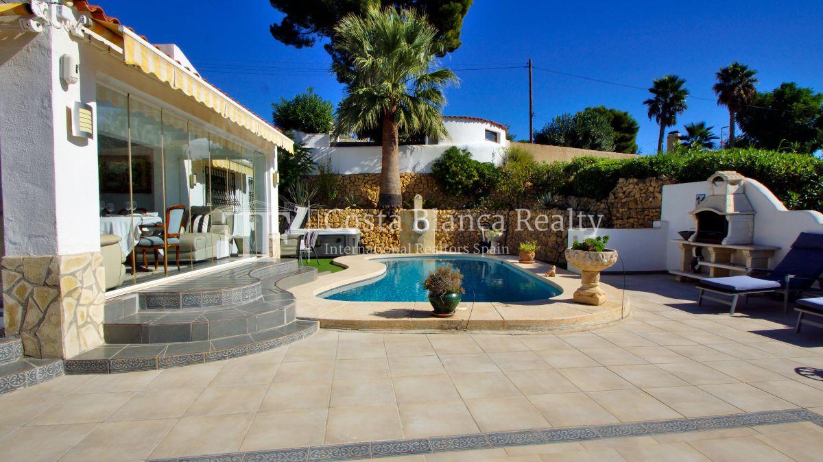 0023daa5a44ef6fbe42379f24e00254c_photo_800x1200_wt