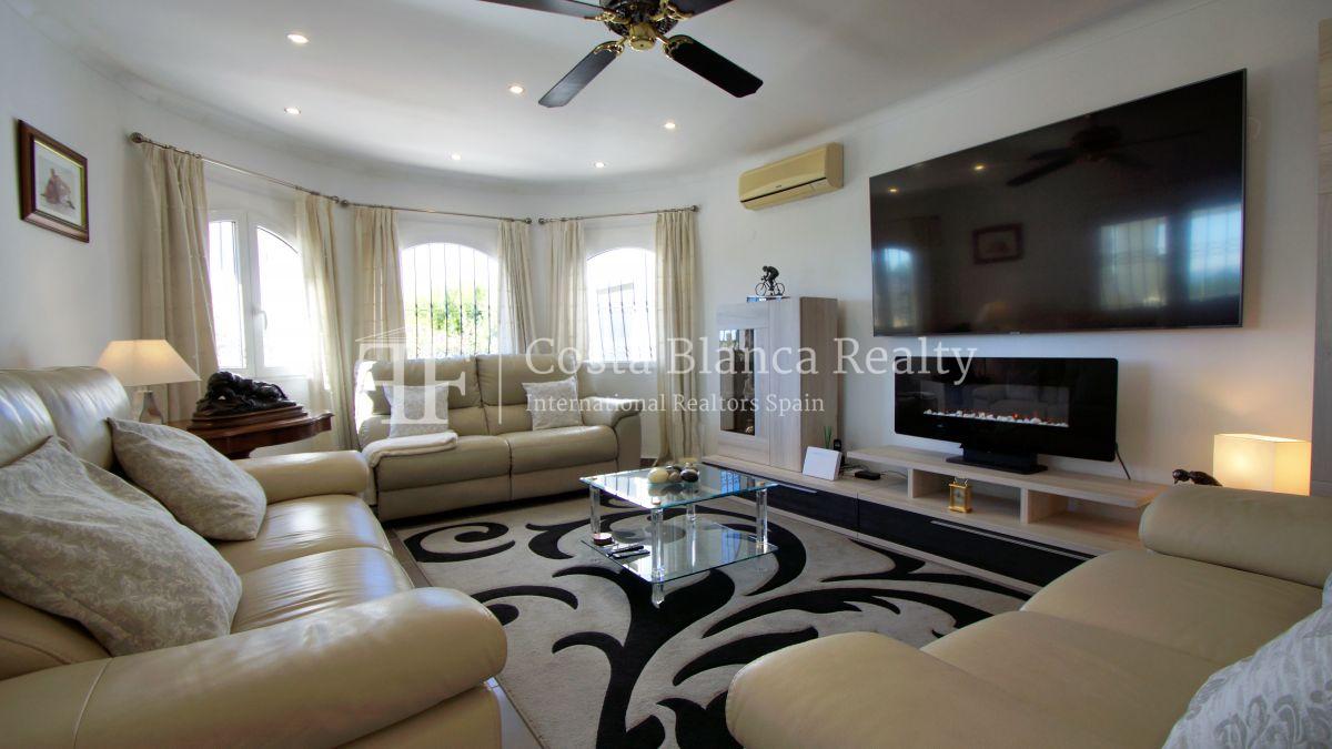 277a706543f94af84aa87dd5a4015765_photo_800x1200_wt