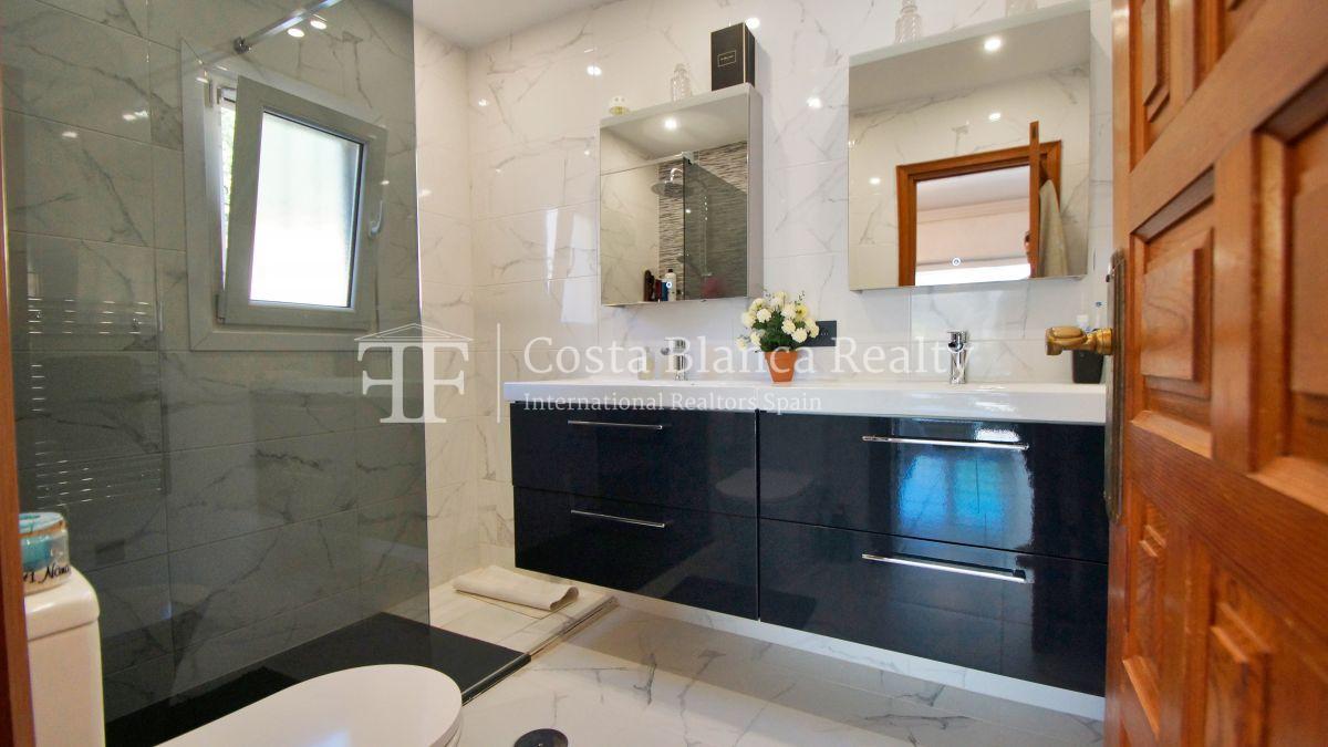 a8ae6106b51fa41d5f17865c0d958263_photo_800x1200_wt