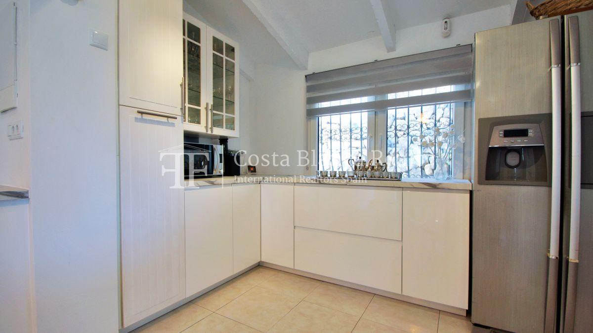 b4bf5de15063cd27595dfd36bc9db335_photo_800x1200_wt