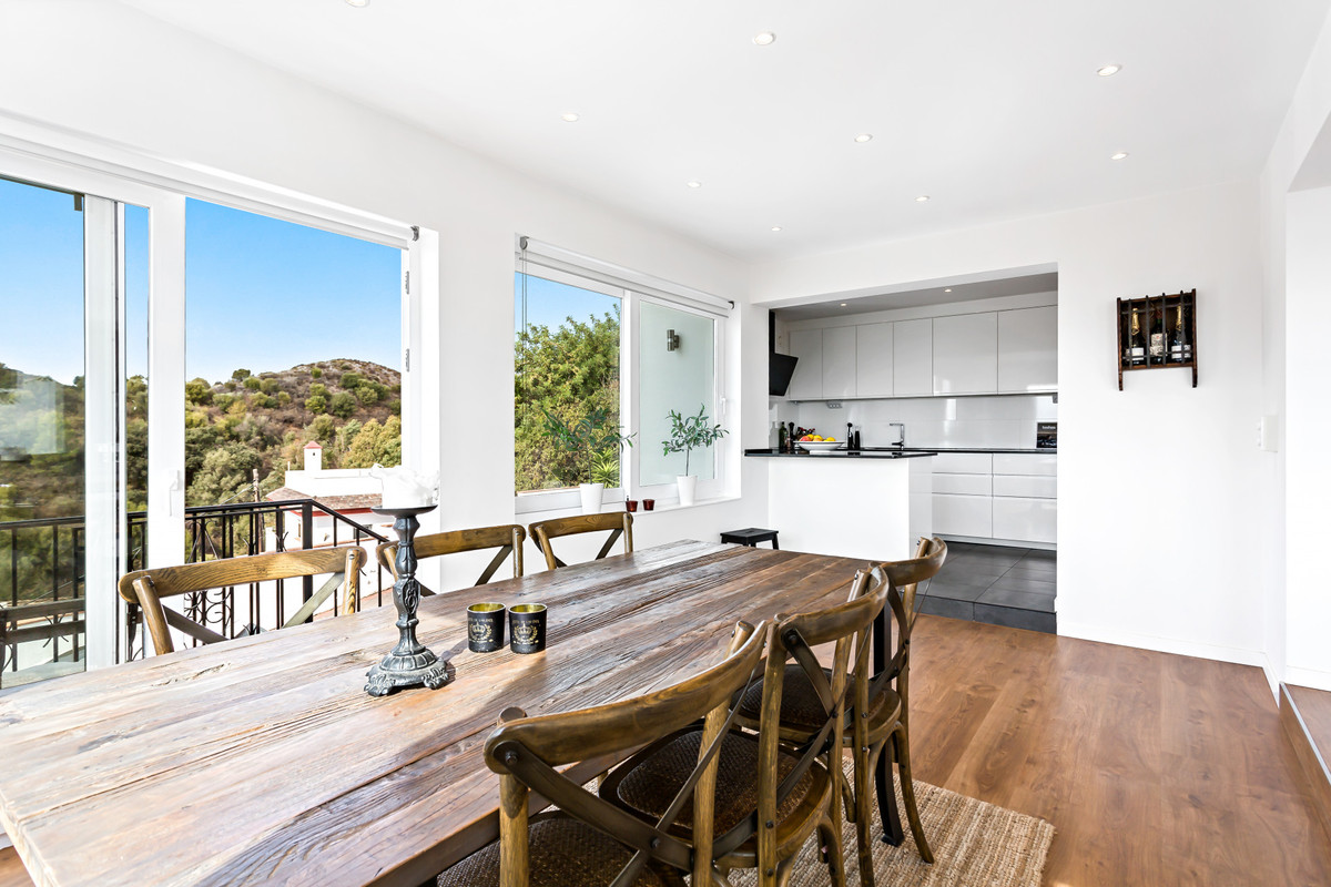 7980e48d732b6fc85c14b43b94d2aa54