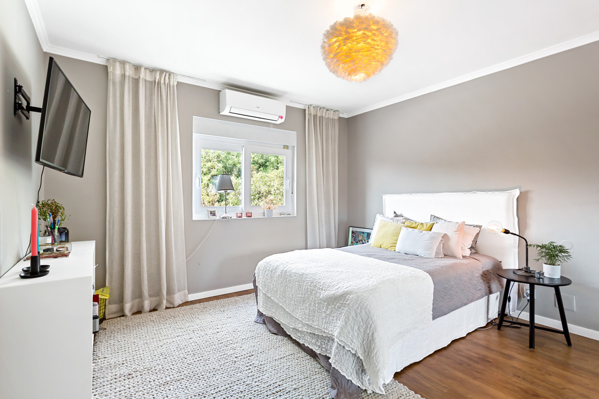 7980e48d732b6fc85c14b43b94d2aa54