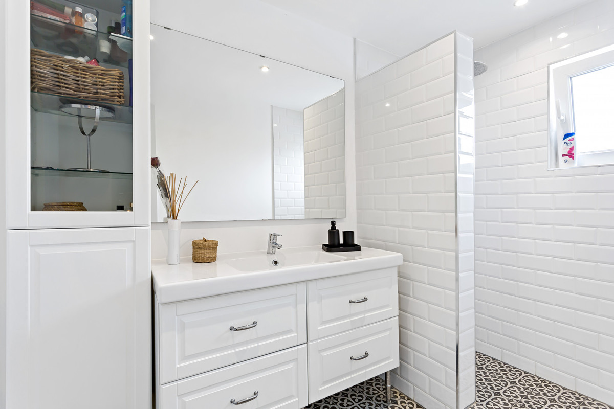 7980e48d732b6fc85c14b43b94d2aa54