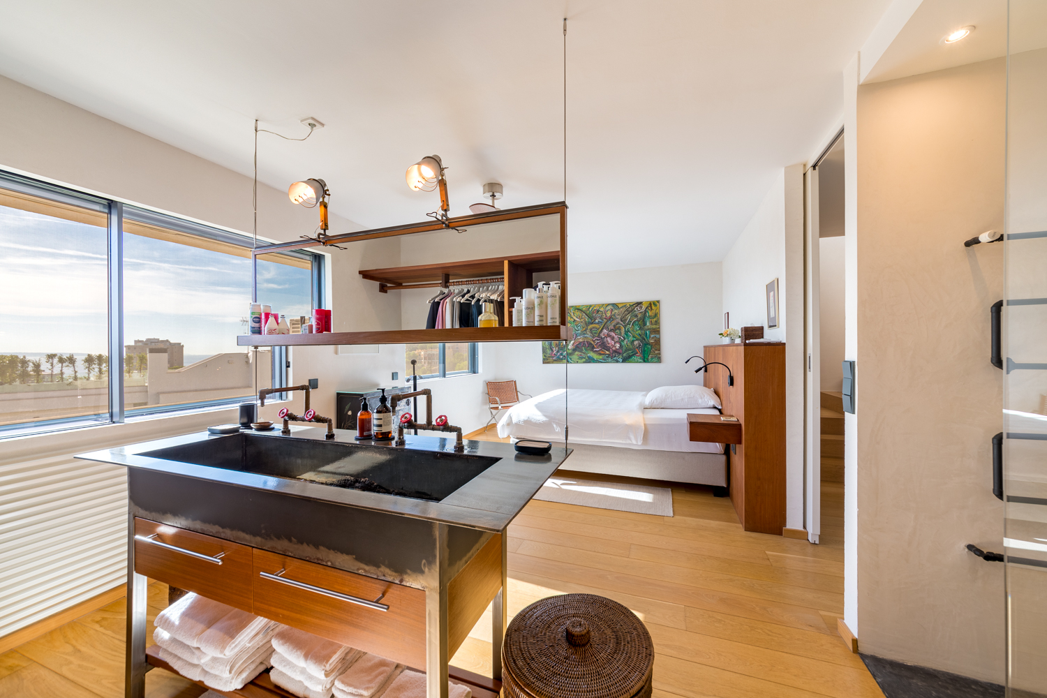 65b7d22e786a1c15eba30d05