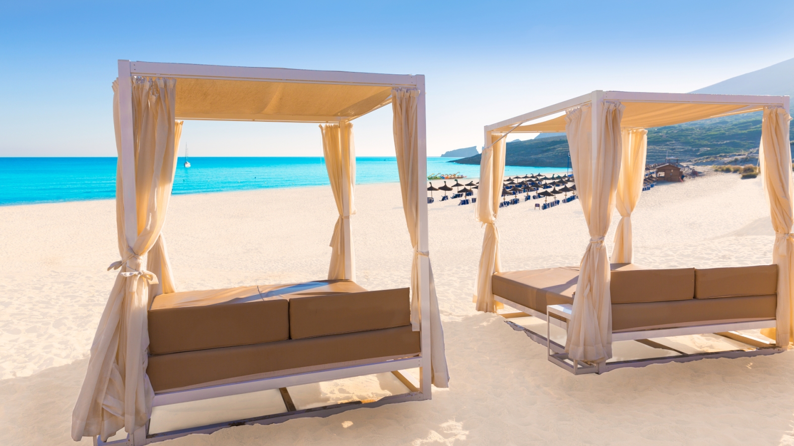 shutterstock 263995379 - Playa de Cala Mesquida en Mallorca