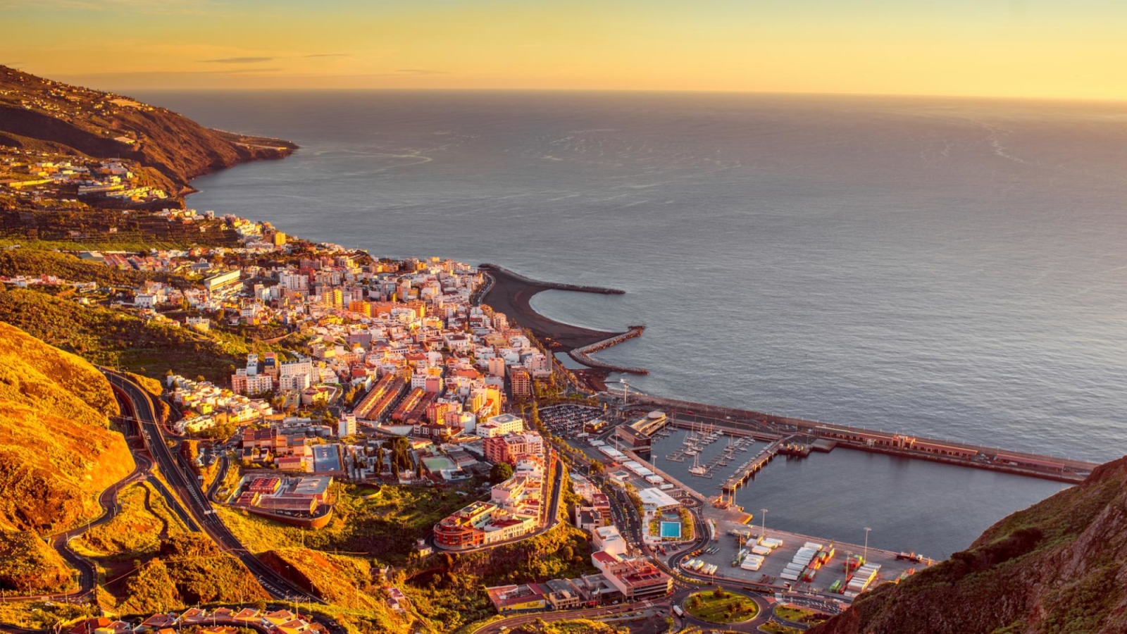 shutterstock 386012341 - Santa Cruz, La Palma