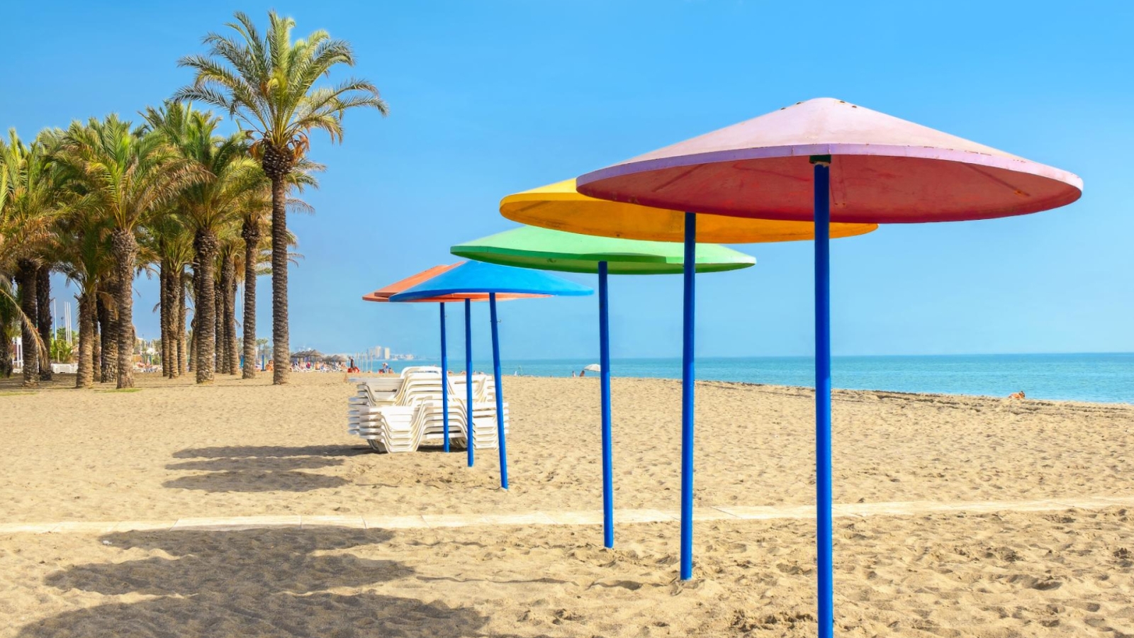 shutterstock 653268817 - Playa de Torremolinos