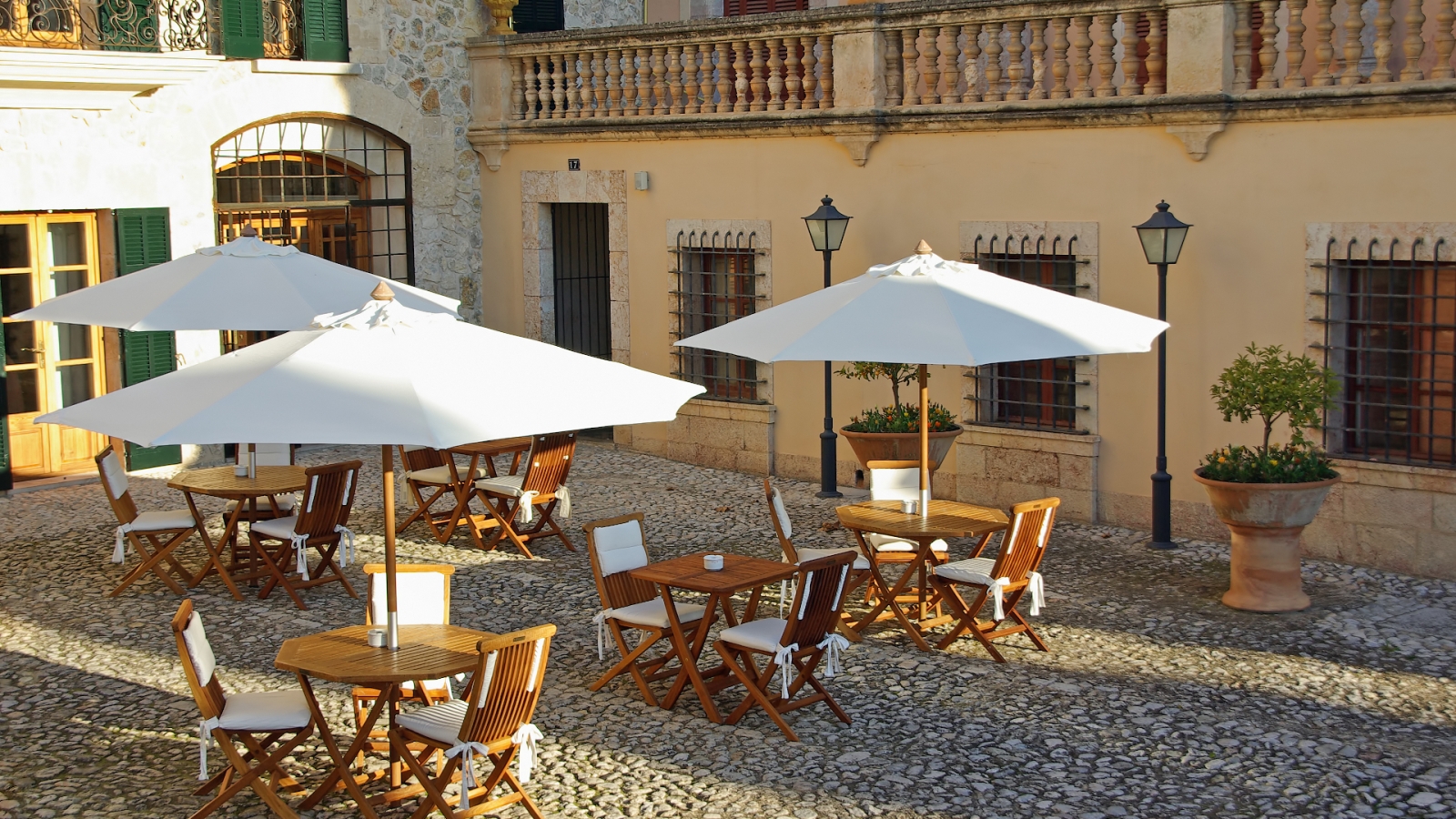 shutterstock 82996552.jpg - Lloseta