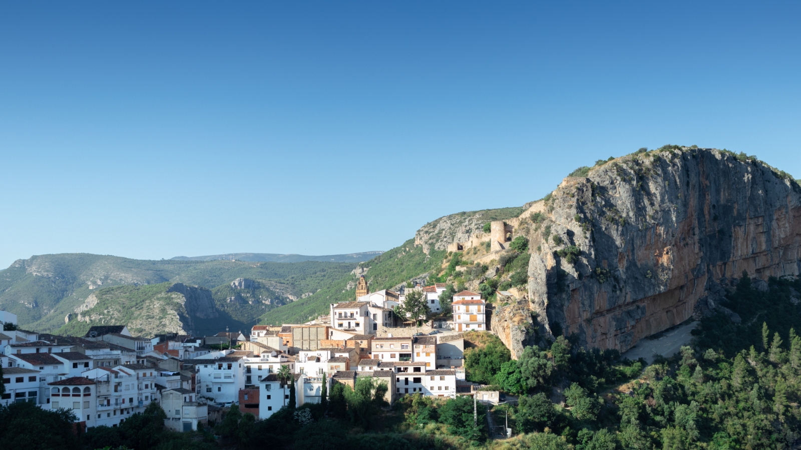 shutterstock 1826324777 - Chulilla