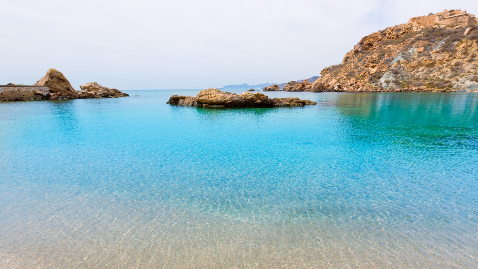 shutterstock 221573449 - Playa de Cartagena