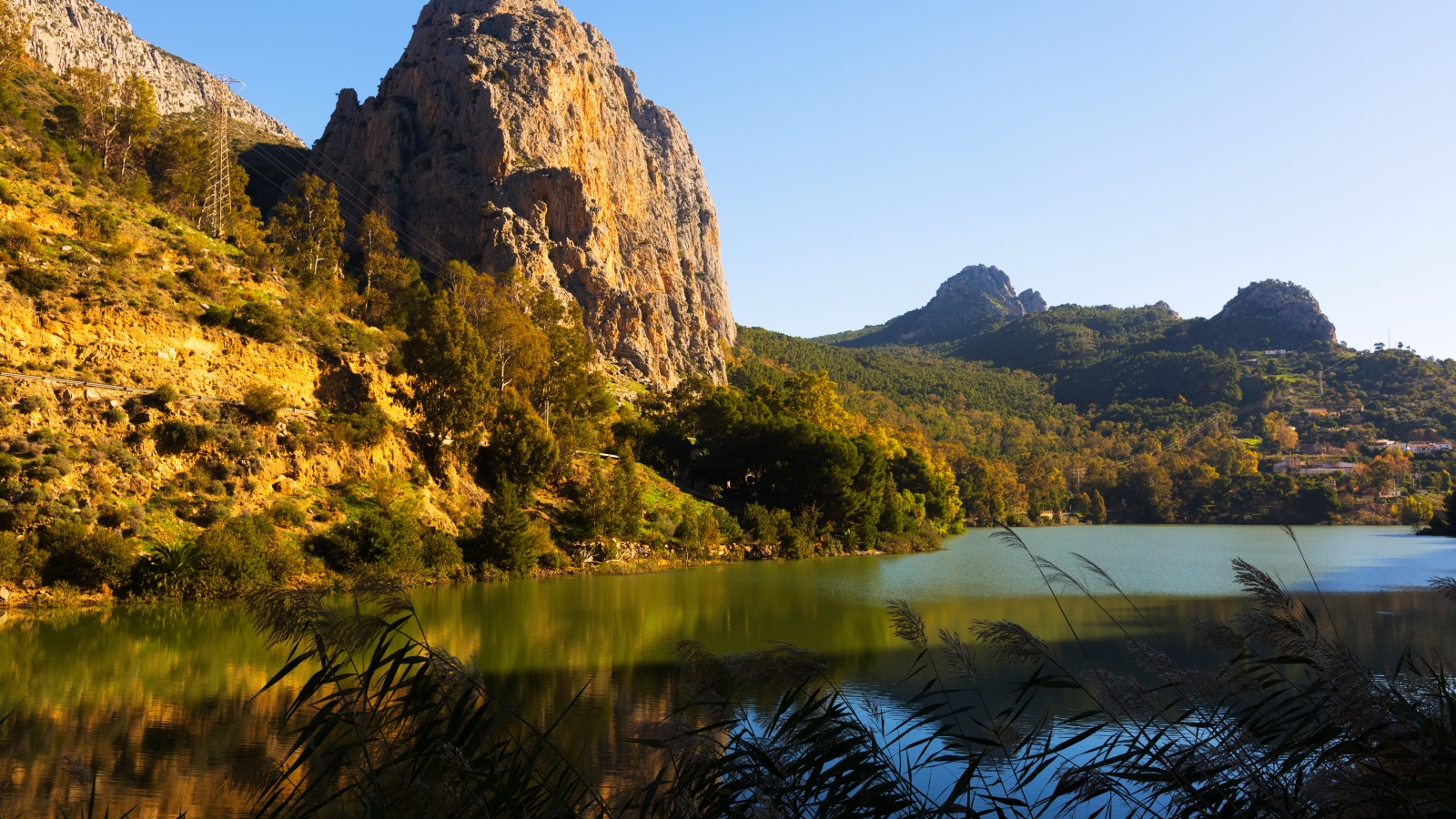 shutterstock 264602876 - El Chorro