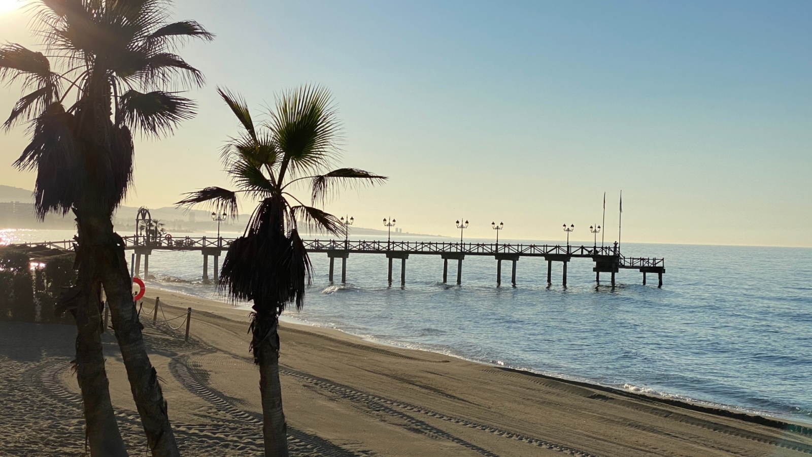 shutterstock 2046681998