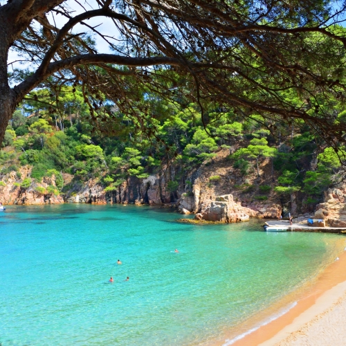 shutterstock 1663491931 - Begur