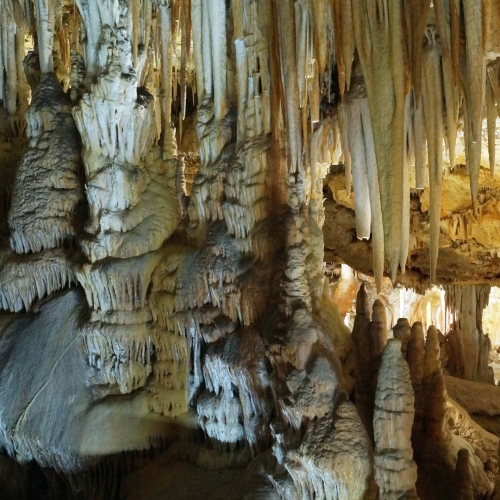 shutterstock 1136440139 - Cuevas de Campanet, Mallorca
