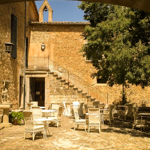 shutterstock 1643854036 - Puigpunyent, Mallorca