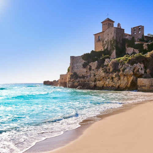 shutterstock 1345248671 - Platja de Tamarit en Altafulla