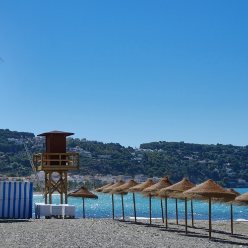 shutterstock 1998695639 - La Herradura