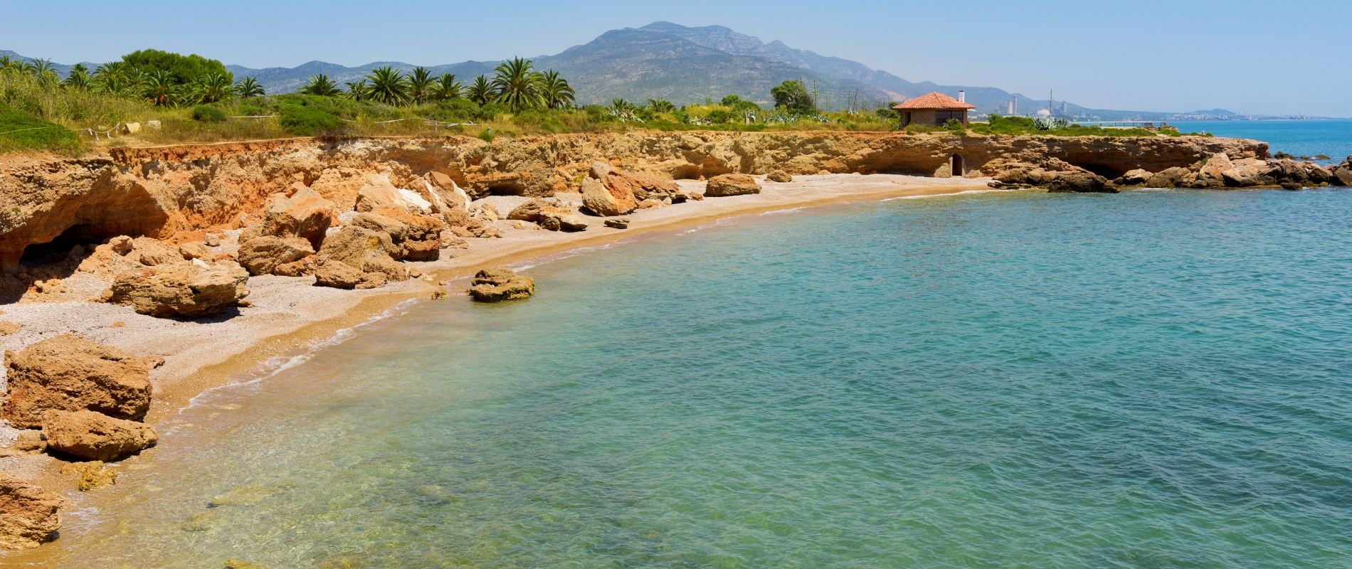 shutterstock 663345913 - Vinaros